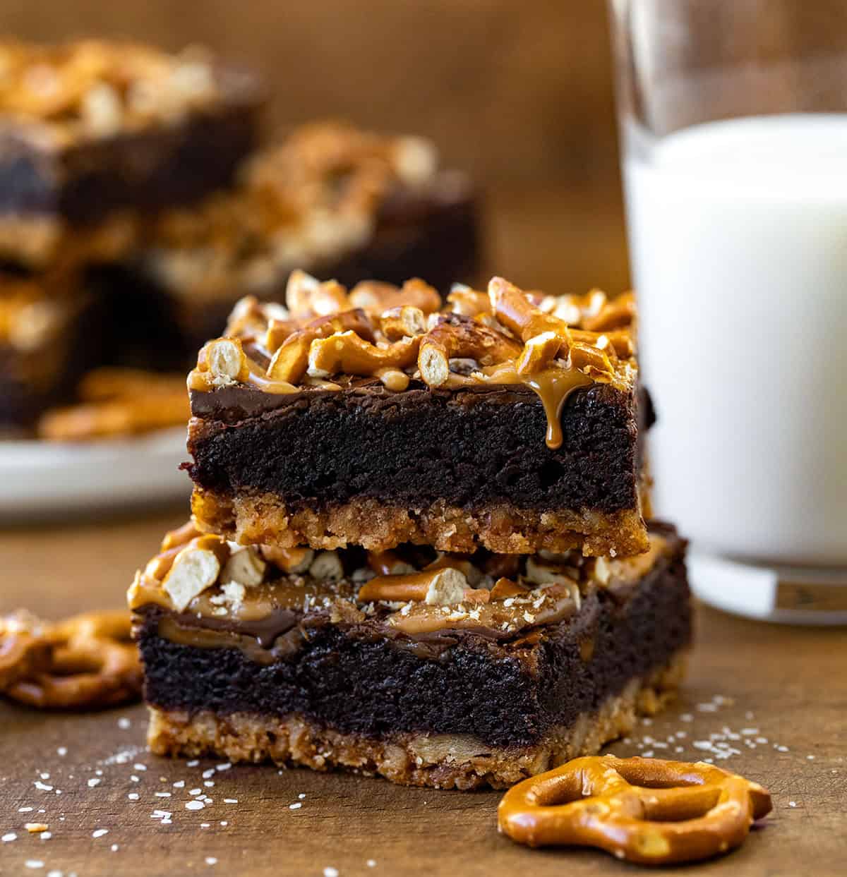 Salted-Caramel-Pretzel-Brownies